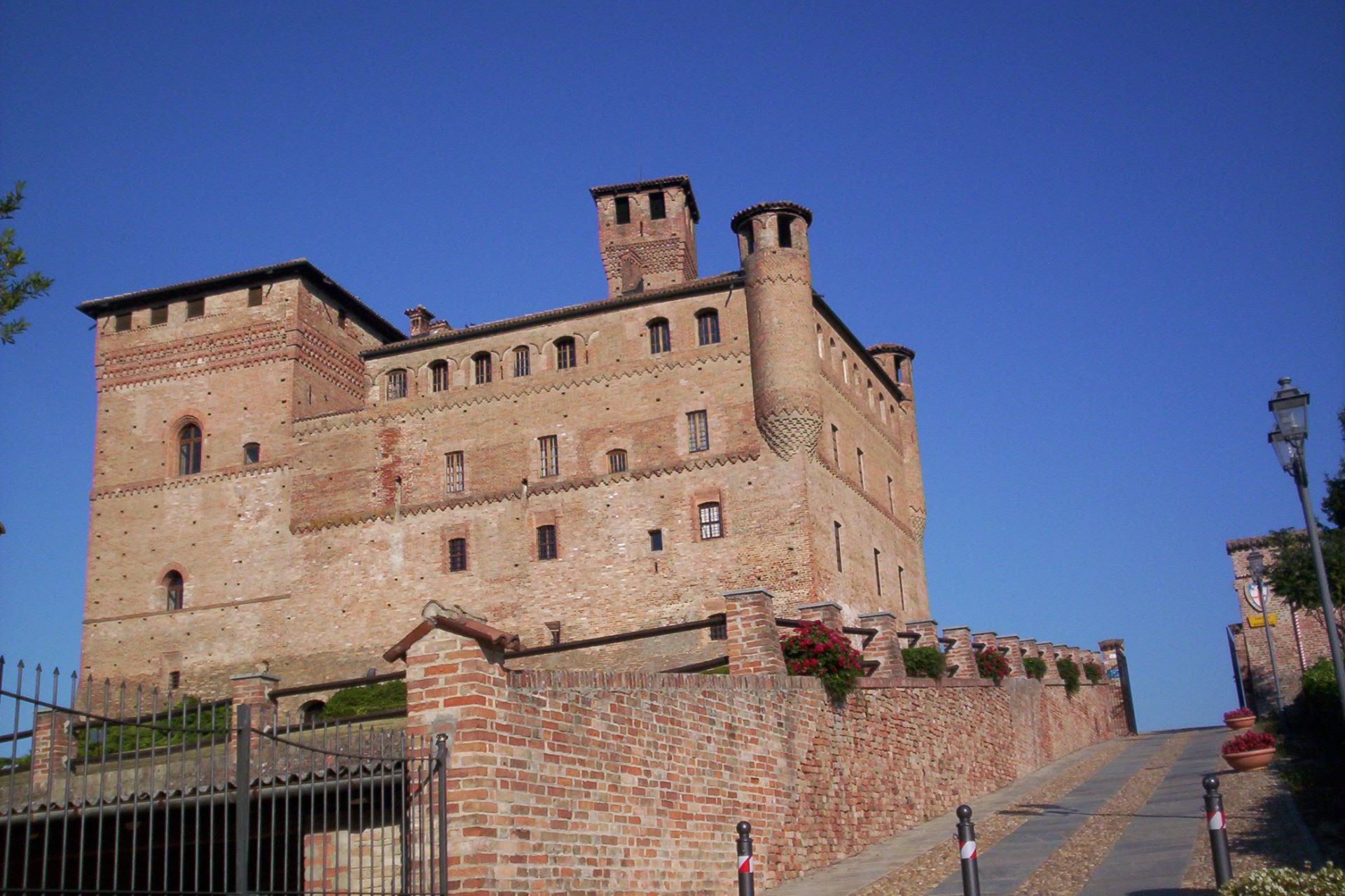 https://www.mit-tech.it/wp-content/uploads/2021/04/grinzane_1.jpg