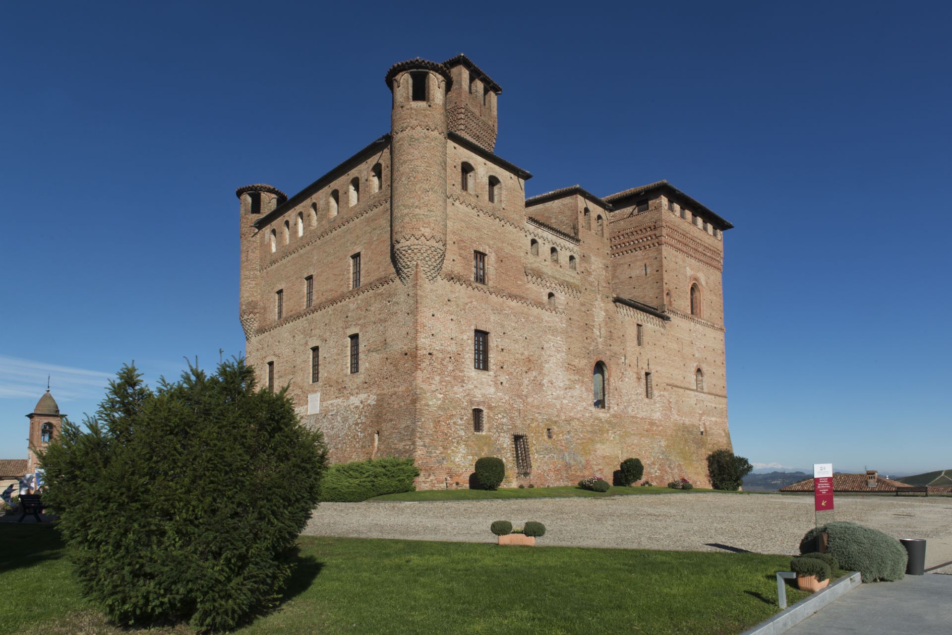 https://www.mit-tech.it/wp-content/uploads/2021/04/grinzane_2.jpg