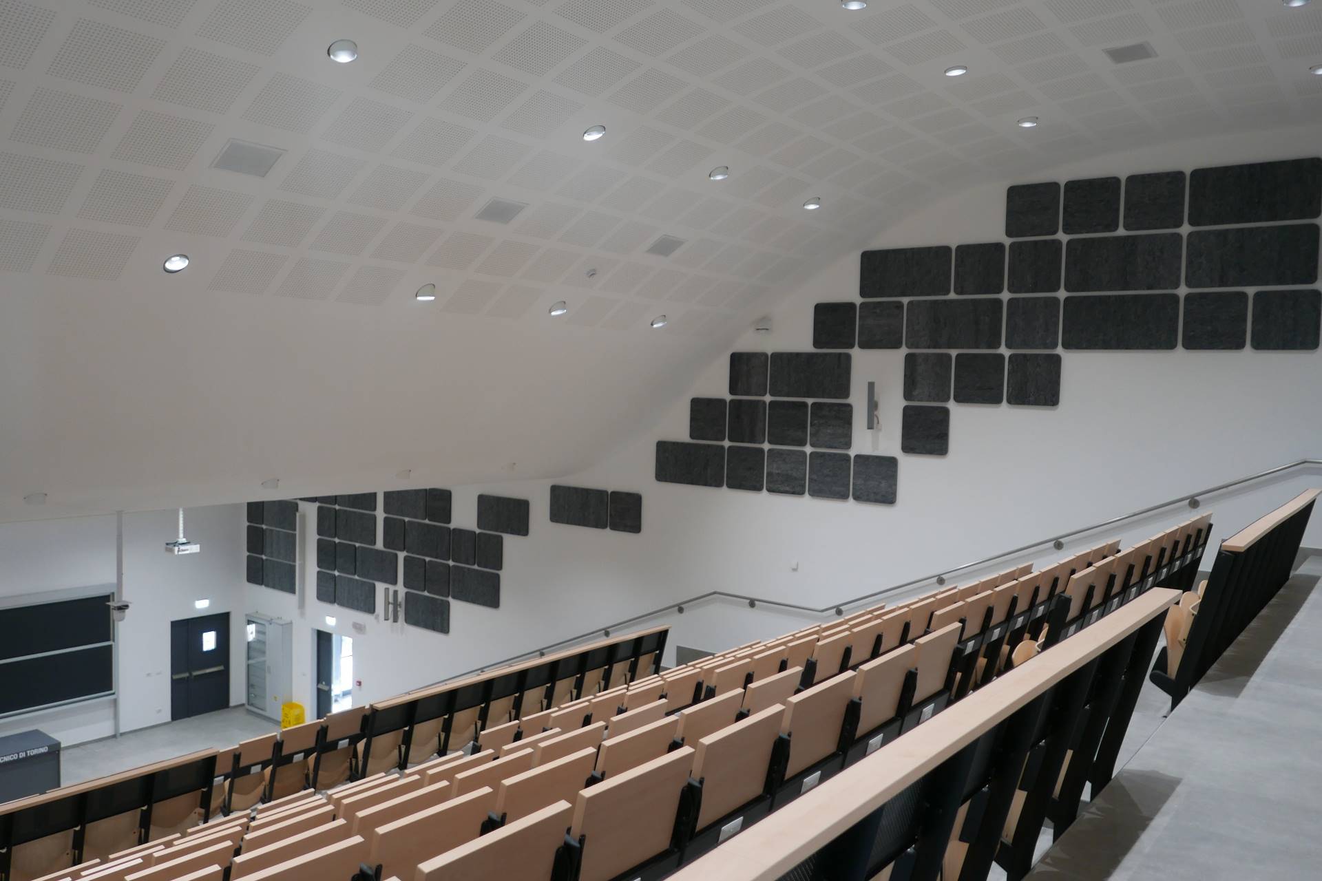https://www.mit-tech.it/wp-content/uploads/2021/06/aule_r_4.jpg